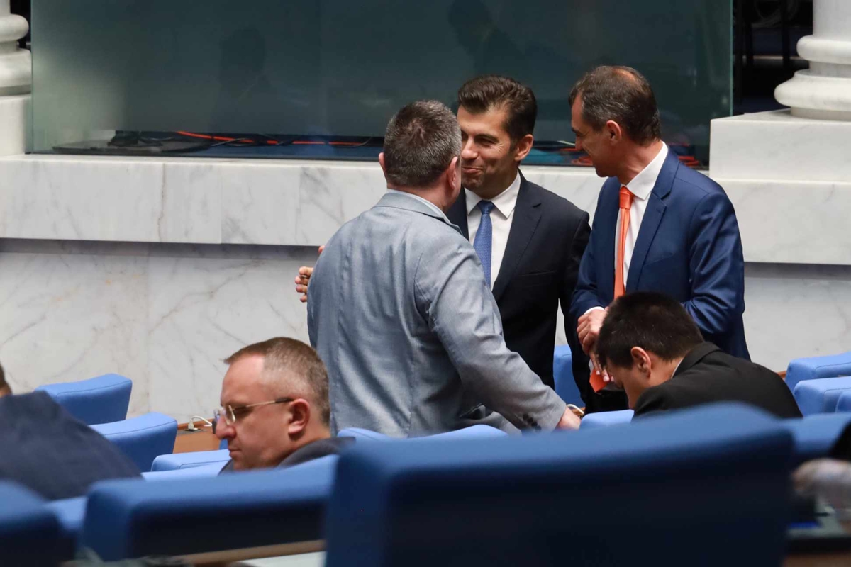"Промяната": Смяната на името на групата на Доган е втори възродителен процес