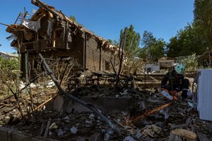 Украйна съобщи за поразена при руски удари критична инфраструктура в Запорожието