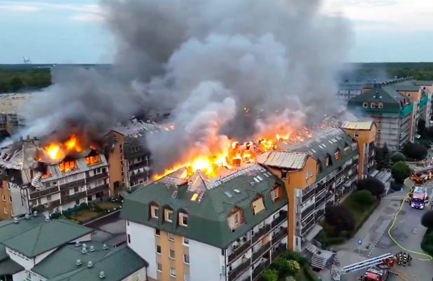 Голям пожар обхвана 200 апартамента край Варшава