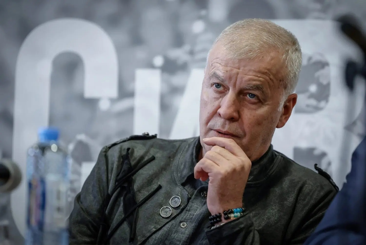 В “Левски” няма да делят печалбата за 2024-а, а ще запълват дупки