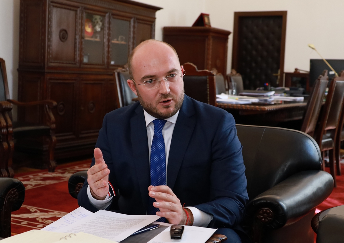 Министър Георгиев: Възрастните хора гледаха на екипите, които влязоха в дома в Ягода, като на освободители
