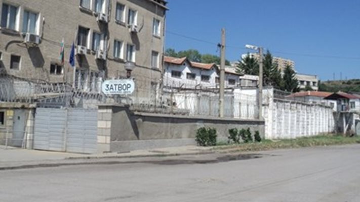 Още 11 месеца зад решетките за затворник, хванат с хероин в Бобов дол
