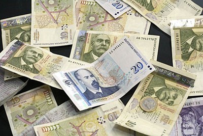 БНБ: Кредитите на домакинствата у нас надхвърлиха 50 млрд. лева