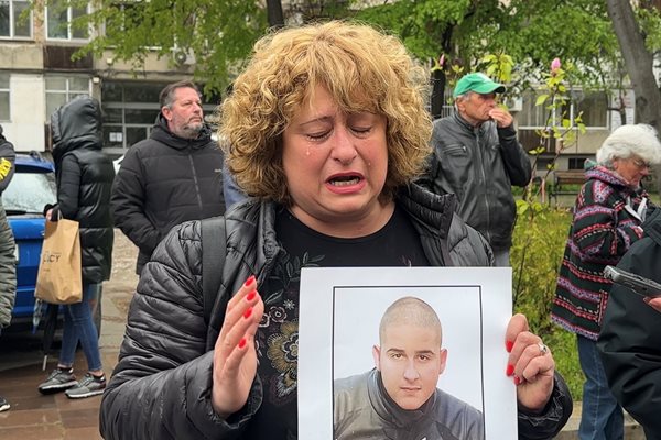 3 години след смъртта на моторист в Пловдив 4-ма живеят с органите му, а делото е още на старта
