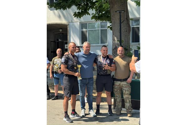 Полицаи от Пазарджик са на призовите места по стрелба